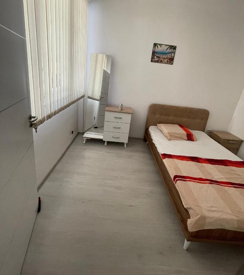 Got Prishtina Hostel พริสตีนา ภายนอก รูปภาพ